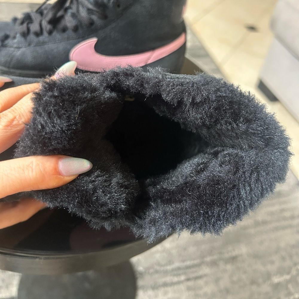 NIKE Pink & Black Fur Lined Mid Blazers - Picture 7 of 14
